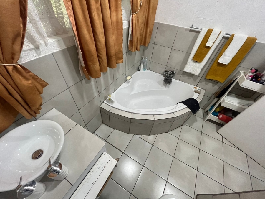 4 Bedroom Property for Sale in Protea Park North West